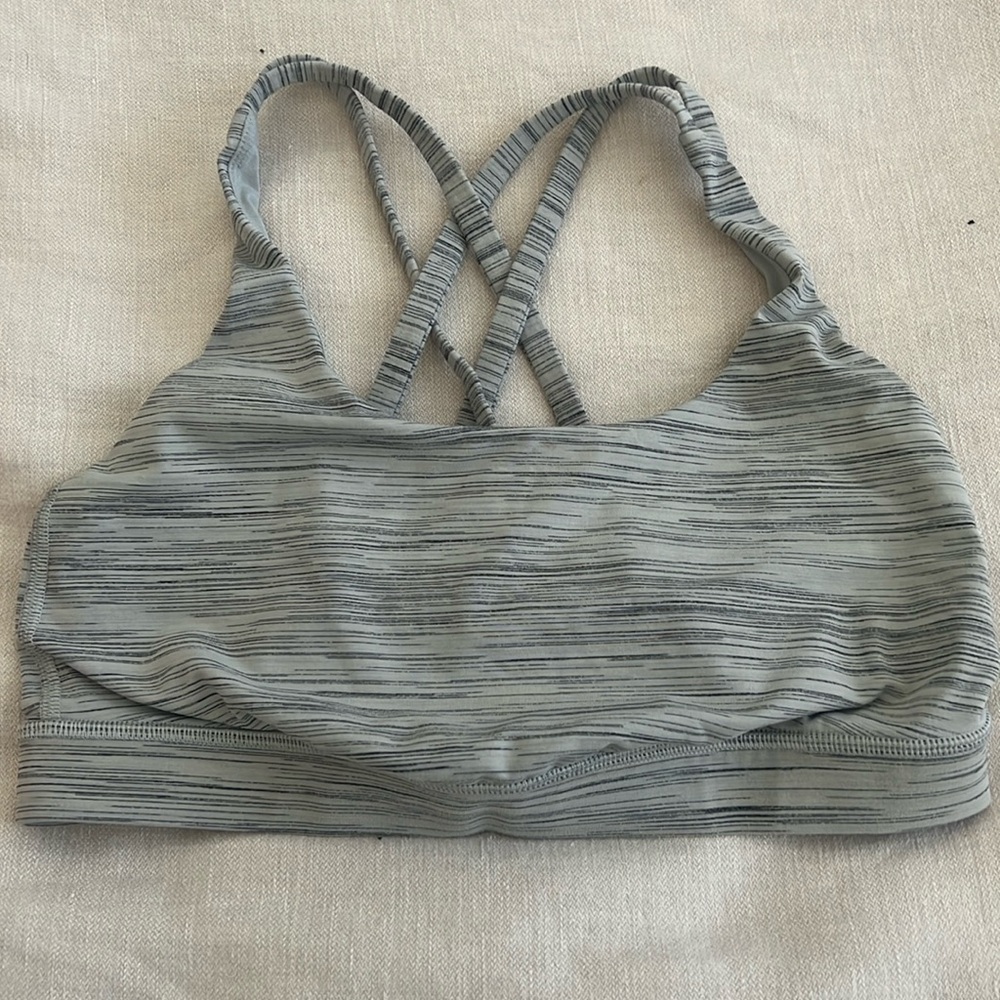 Lululemon Energy Longline Bra in gray size 6.